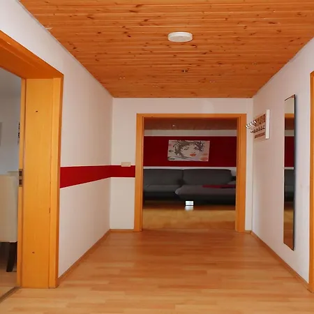 Cozy In Schwenningen With Garden 公寓 *