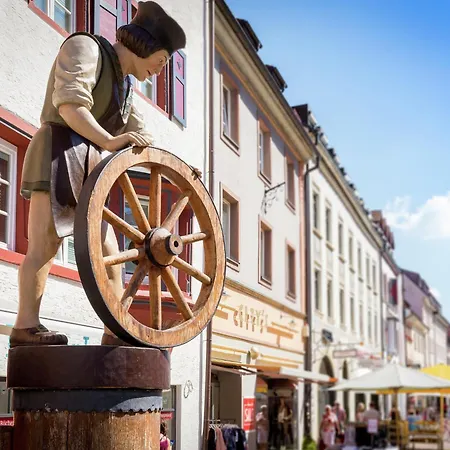 Cozy In Schwenningen With Garden *