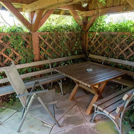 Cozy In Schwenningen With Garden 公寓 *