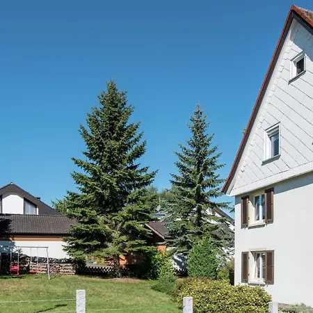 Apartment Cozy In Schwenningen With Garden Villingen-Schwenningen