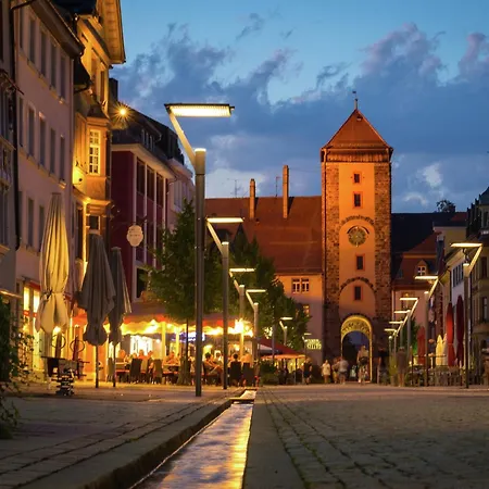 Cozy In Schwenningen With Garden 公寓 *