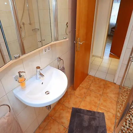 Cozy In Schwenningen With Garden * فيلينغن سشفايننغ