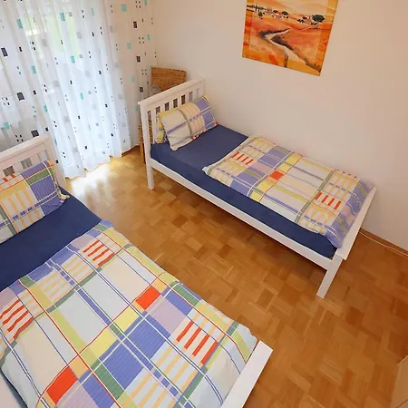 شقة Cozy In Schwenningen With Garden فيلينغن سشفايننغ