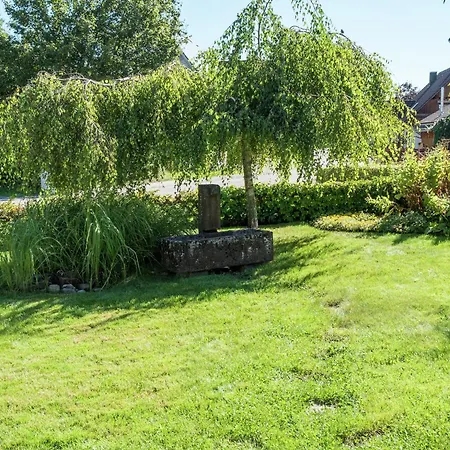 Cozy In Schwenningen With Garden