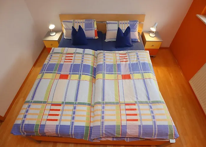 Апартаменты Cozy In Schwenningen With Garden Филлинген-Швеннинген