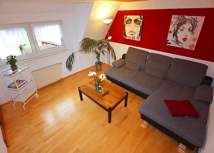 Cozy In Schwenningen With Garden Филлинген-Швеннинген