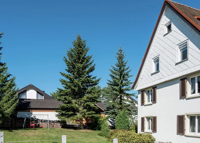Апартаменты Cozy In Schwenningen With Garden Филлинген-Швеннинген