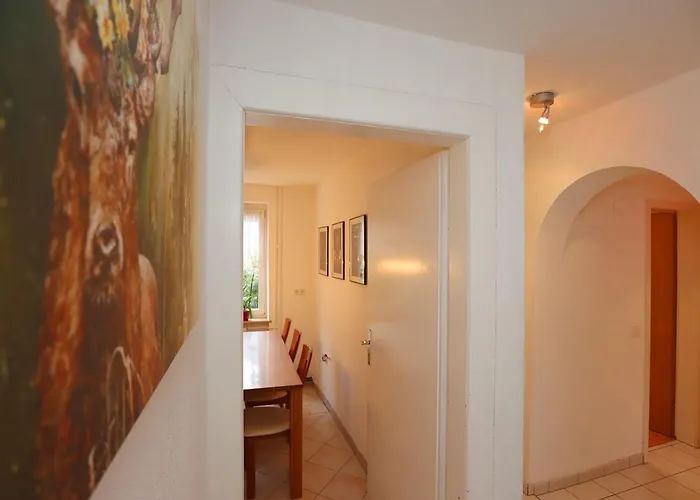 Апартаменты Cozy In Schwenningen With Garden *