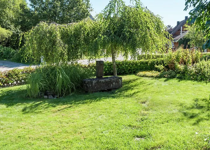 Cozy In Schwenningen With Garden